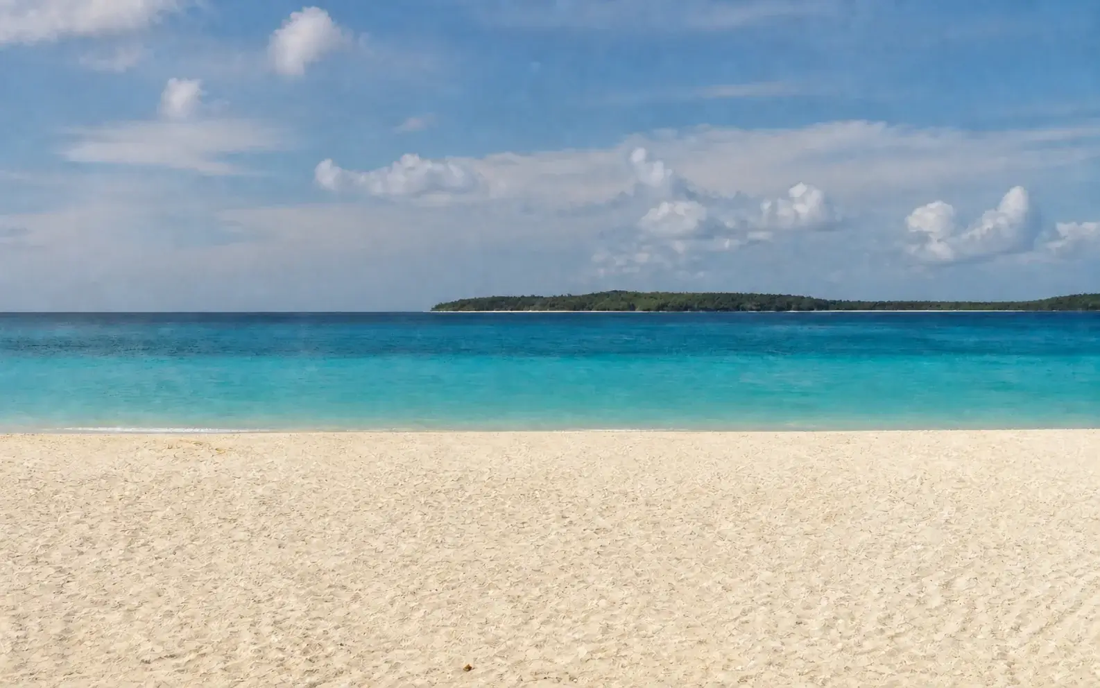 Пляж после удаления зонта в Photoshop